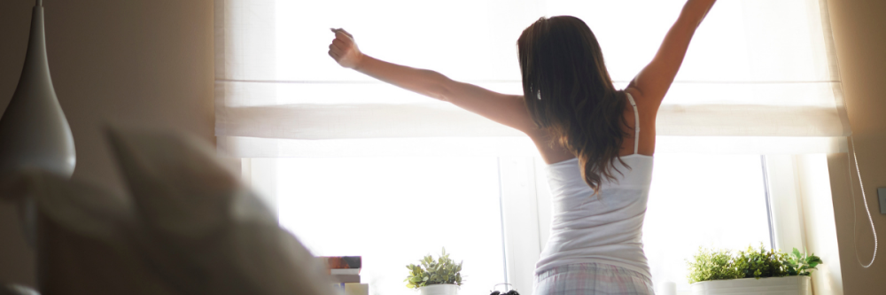 Women Waking Up Refreshed | Aeroflow Sleep Women waking up refreshed